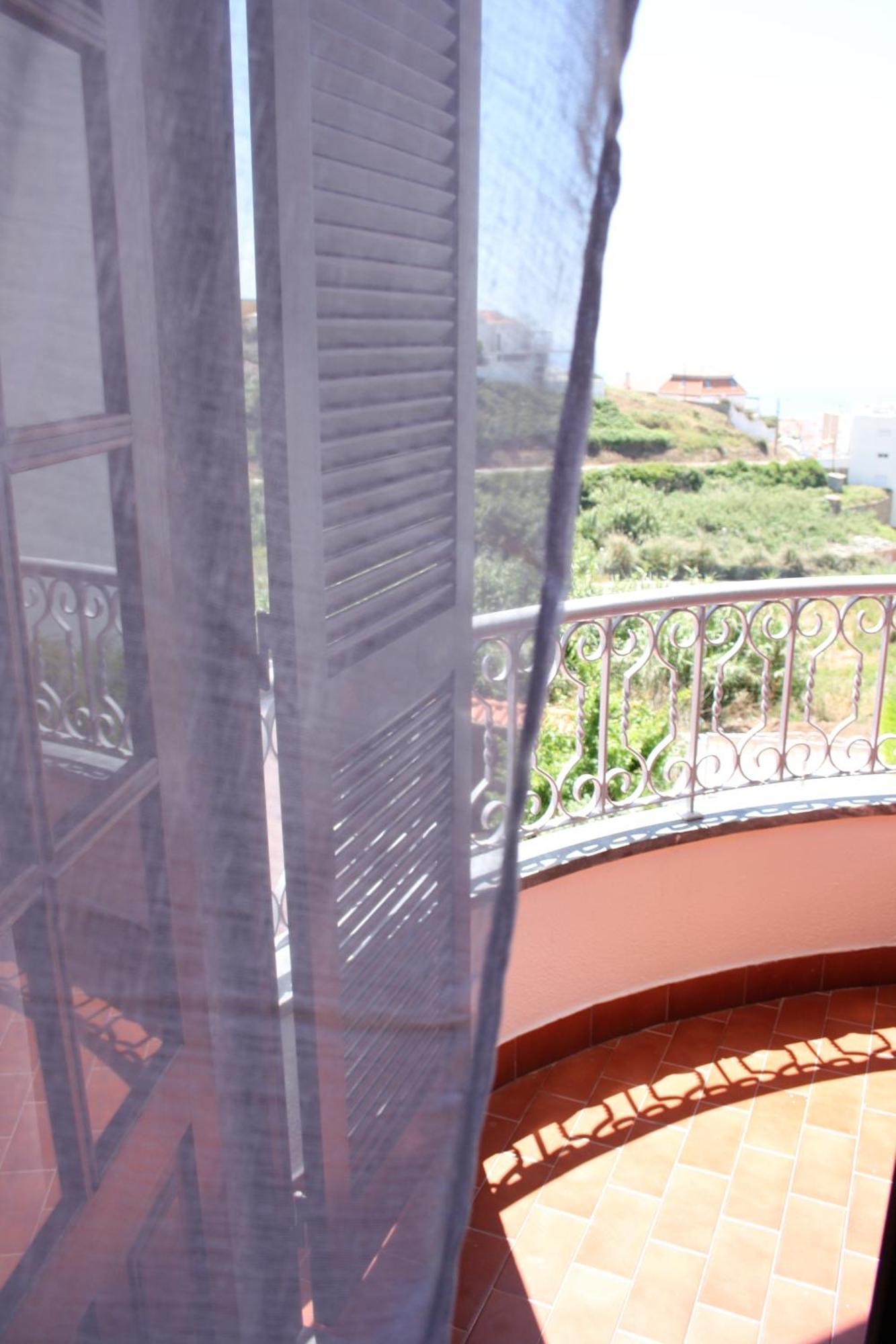 Ericeira Chill Hill Hostel & Private Rooms - Peach Garden Pokój zdjęcie